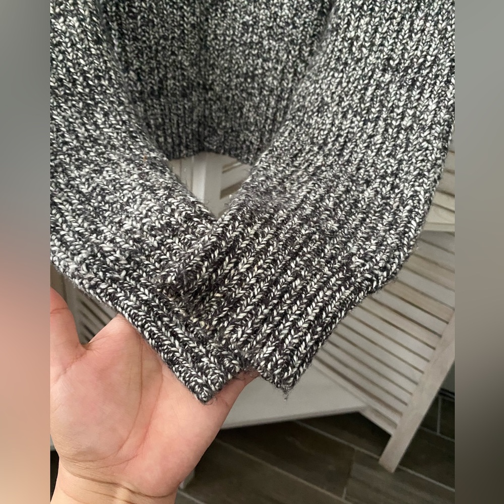 🛍️Universal Thread Sweater - Picture 5 of 6